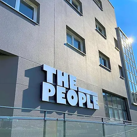 The People 3* לה האברה